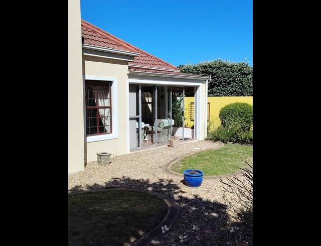3 BEDROOM PROPERTY TO RENT IN SANDBAAI